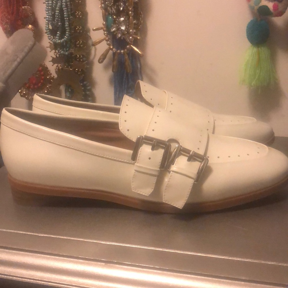 Aerosoles white loafers